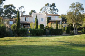 Charmantes Haus im Golf Club Saint Tropez